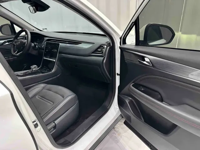 GAC Trumpchi GS4 PLUS — Фото автомобиля 16