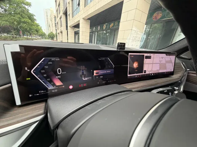 BMW X5 — Фото автомобиля 11