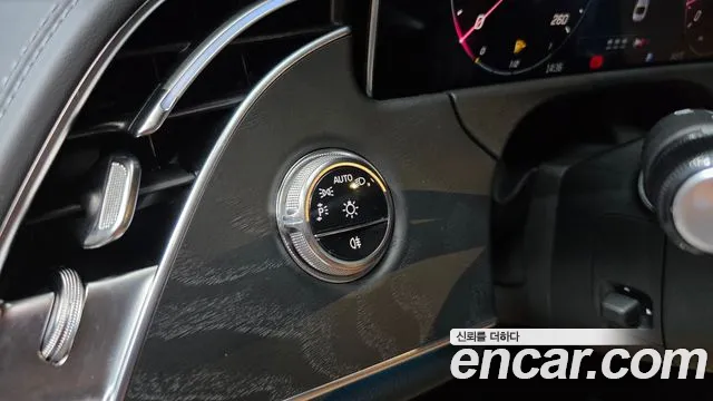 Mercedes-Benz E-Class — Фото автомобиля 13