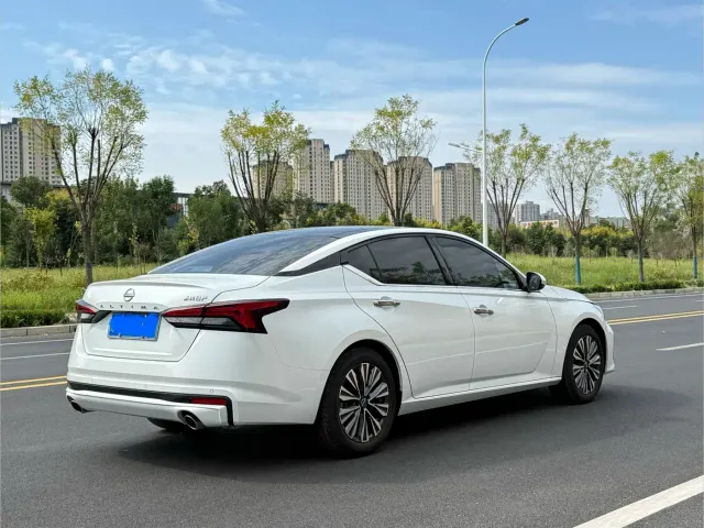 Nissan Teana — Фото автомобиля 7