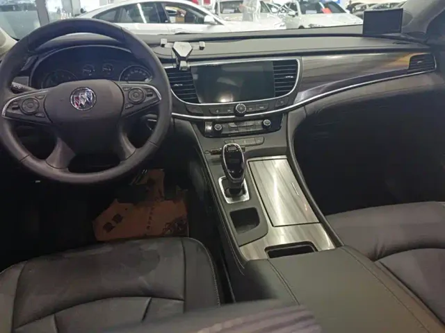 Buick LaCrosse — Фото автомобиля 12