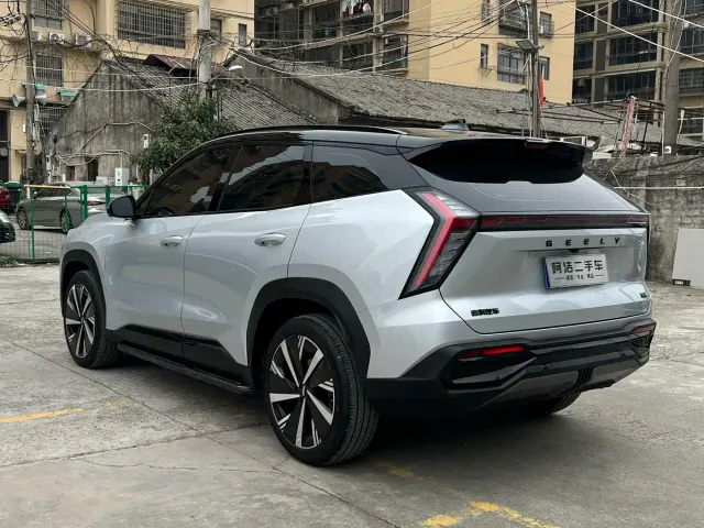 Geely Boyue L — Фото автомобиля 5