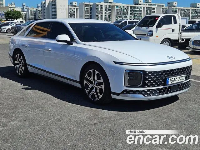 Фотография автомобиля — Hyundai Grandeur GN7