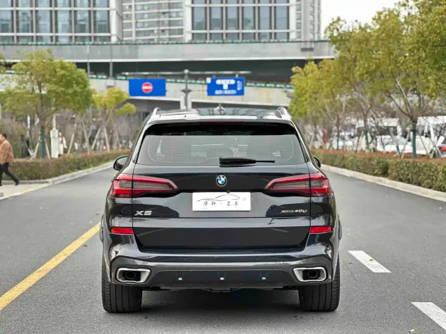 BMW X5 — Фото автомобиля 7