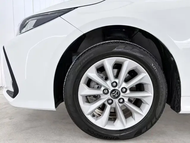 Toyota Corolla — Фото автомобиля 12