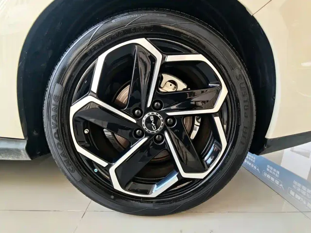 BYD Seal 06 DM-i Touring — Фото автомобиля 13