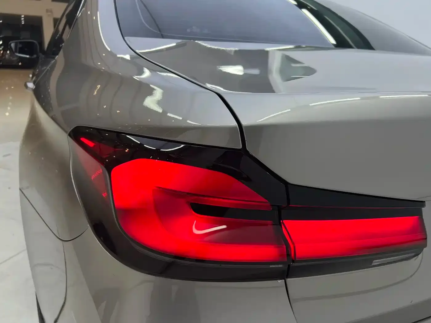 BMW BMW 5 Series 2022 Model Second Facelift 525Li Luxury Package — Фото автомобиля 7