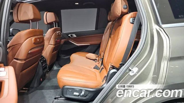 BMW X7 — Фото автомобиля 24