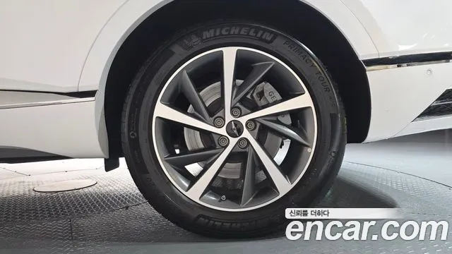 Genesis GV80 — Фото автомобиля 21
