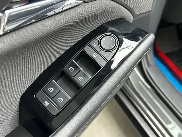 Mazda Axela — Фото автомобиля 13
