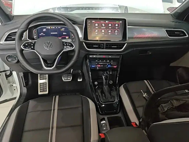 Volkswagen T-Roc — Фото автомобиля 9