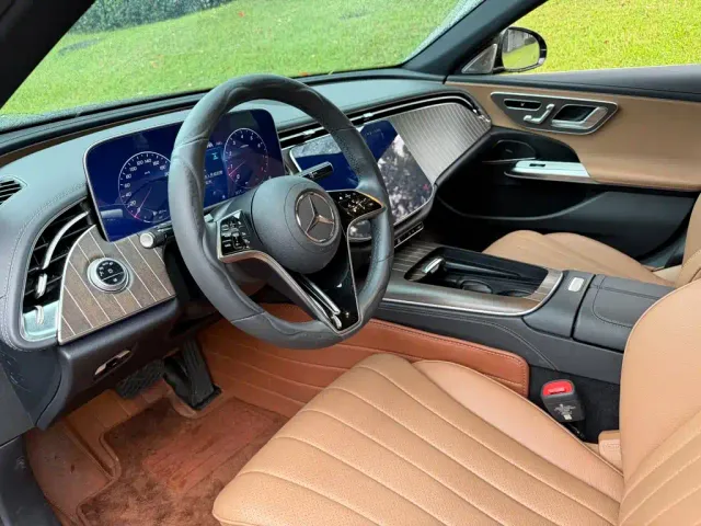 Mercedes-Benz E-Class — Фото автомобиля 7