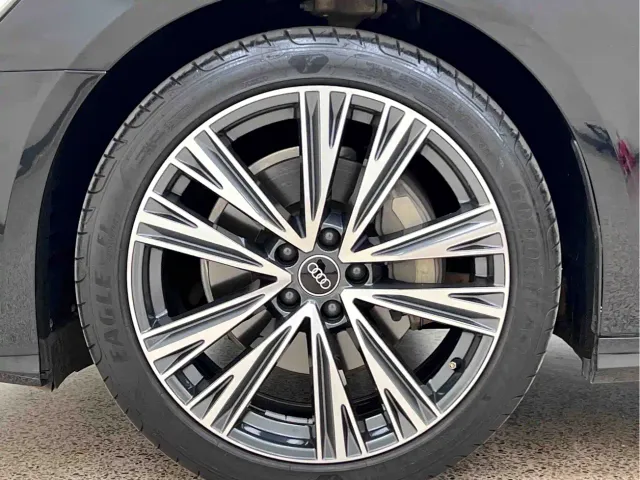 Audi A6L — Фото автомобиля 8