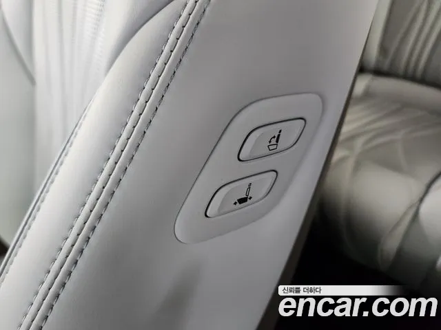 Genesis GV70 — Фото автомобиля 14
