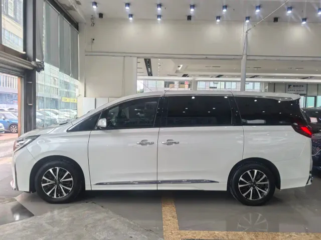 GAC Trumpchi M8 — Фото автомобиля 7