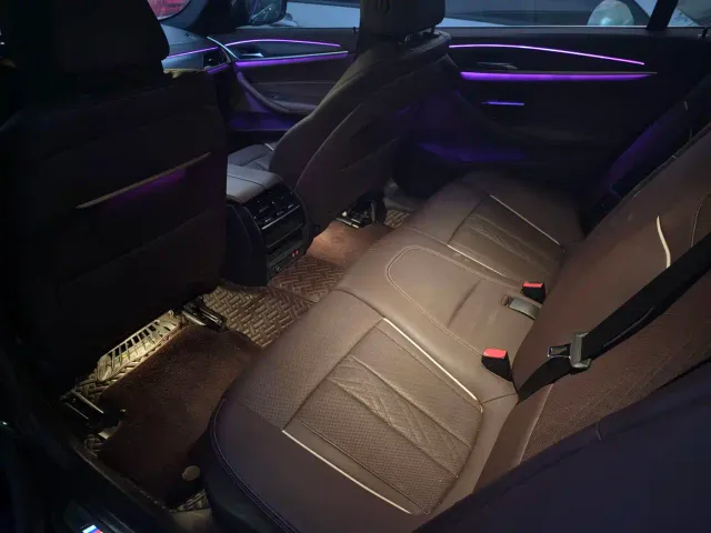 BMW 5 Series — Фото автомобиля 4