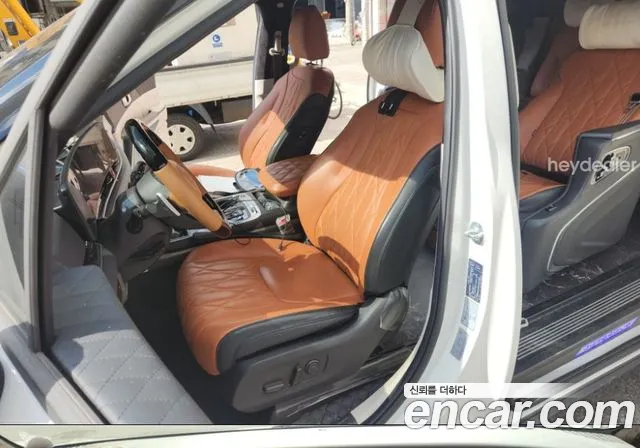 Kia Carnival — Фото автомобиля 4