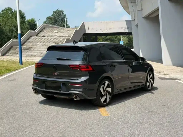 Volkswagen Golf GTI — Фото автомобиля 4