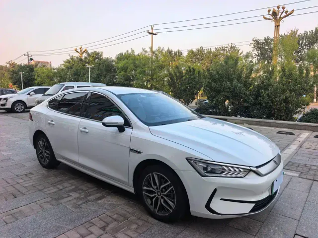 BYD Qin PLUS — Фото автомобиля 3