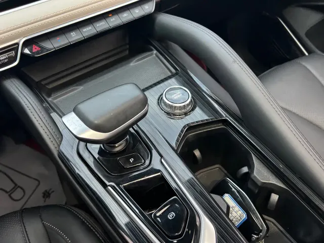 Geely Xingyue L — Фото автомобиля 21