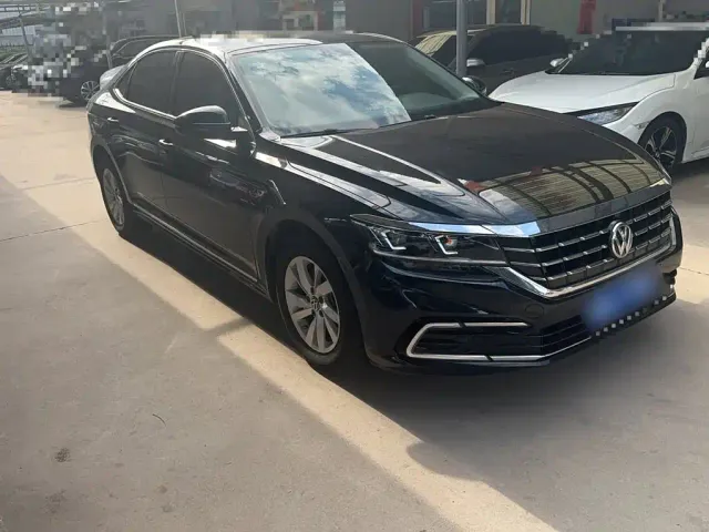 Volkswagen Passat — Фото автомобиля 7