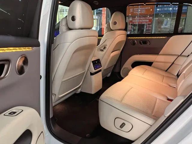 Li Auto i6 — Фото автомобиля 8