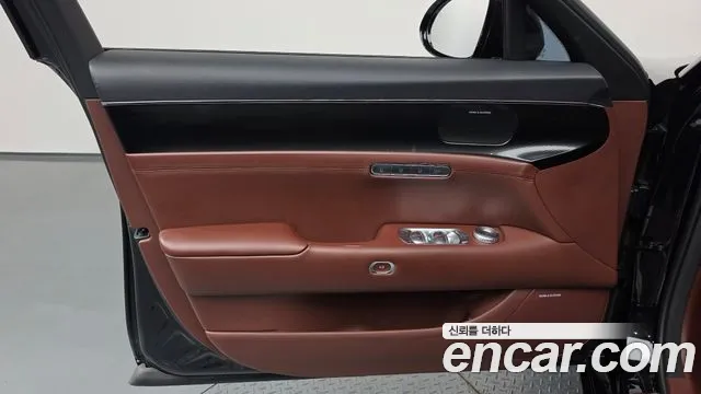 Genesis G90 Бензин 3.5 турбо AWD — Фото автомобиля 17