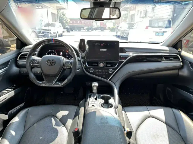 Toyota Camry — Фото автомобиля 12