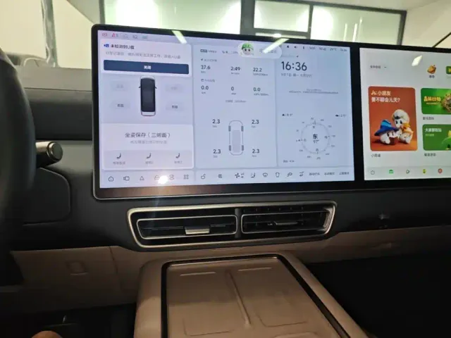 Li Auto MEGA — Фото автомобиля 12