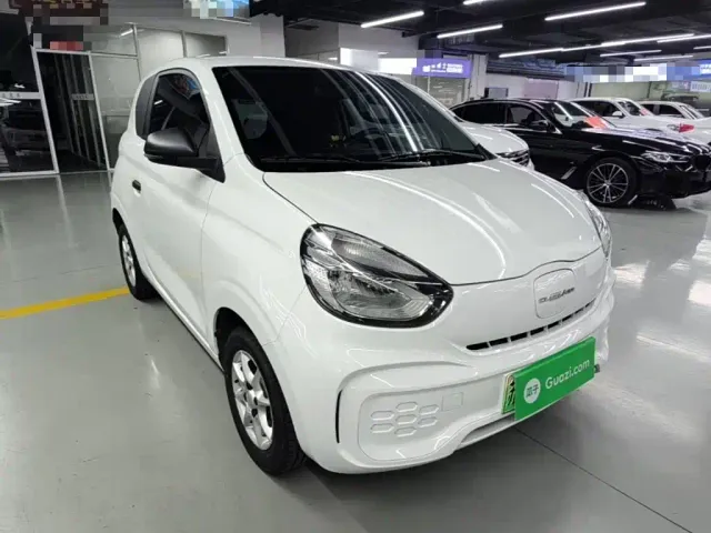 Roewe Clever — Фото автомобиля 3