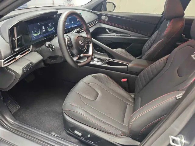 Hyundai Elantra — Фото автомобиля 5