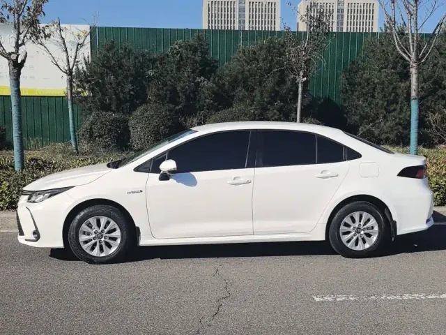 Toyota Corolla — Фото автомобиля 3