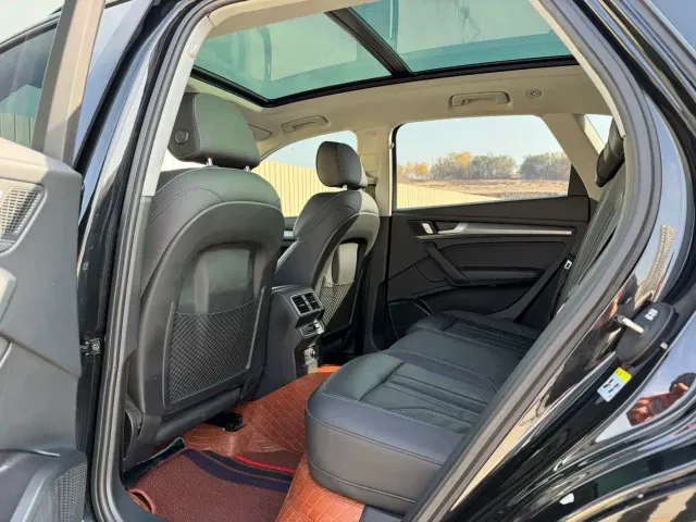 Audi Q5L — Фото автомобиля 9