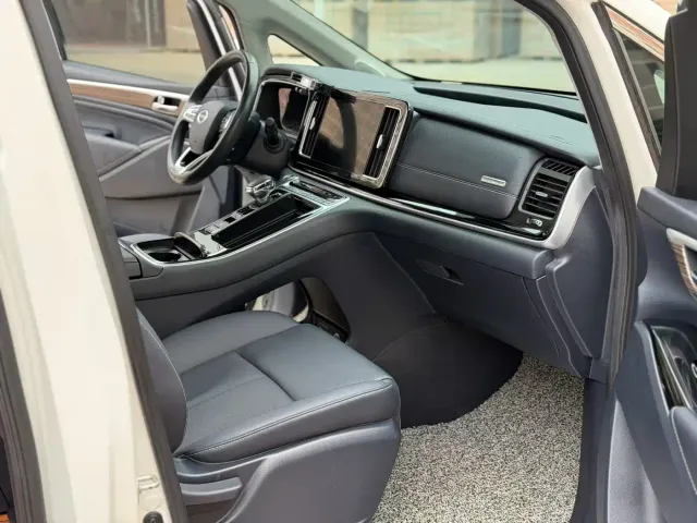 GAC Trumpchi M8 — Фото автомобиля 4