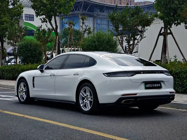 Porsche Panamera — Фото автомобиля 5