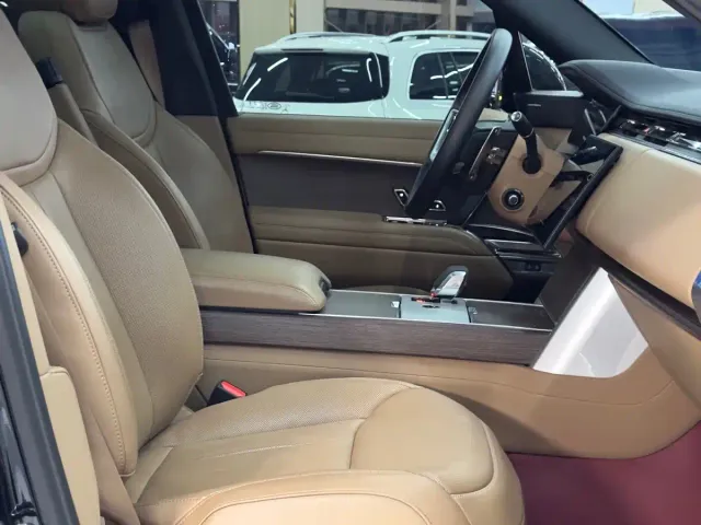 Land Rover Range Rover — Фото автомобиля 10