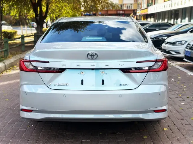 Toyota Camry — Фото автомобиля 5