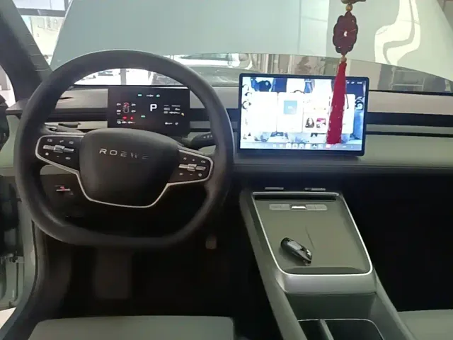Roewe D6 — Фото автомобиля 5