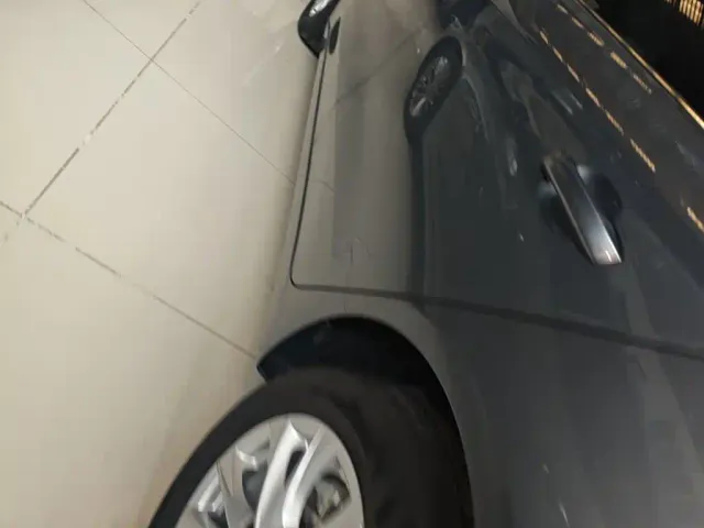 Roewe i5 — Фото автомобиля 21