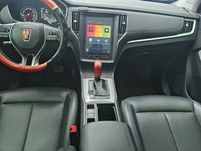 Roewe RX5 — Фото автомобиля 9