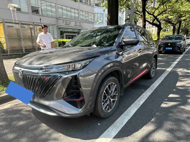 Фотография автомобиля — Changan CS75 Plus