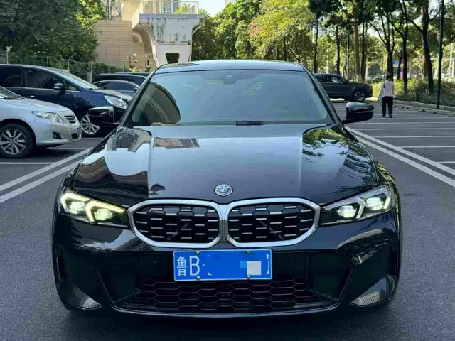 BMW 3 Series — Фото автомобиля 3