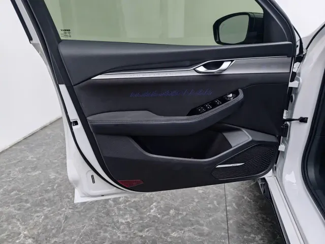 Geely Xingrui — Фото автомобиля 19