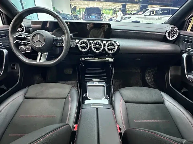 Mercedes-Benz A-Class — Фото автомобиля 4