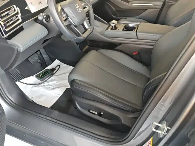 BYD Qin L — Фото автомобиля 14