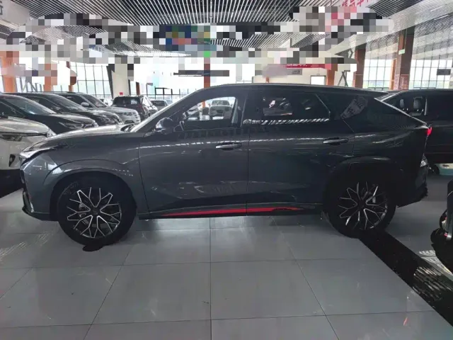 Changan Z6 — Фото автомобиля 8