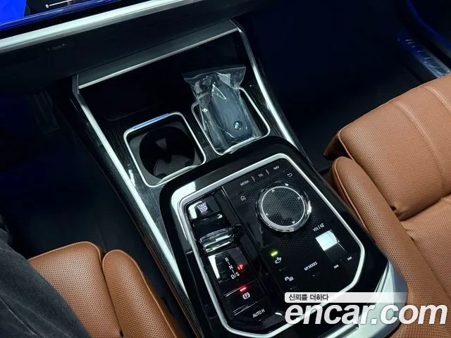 BMW 7 Series G70 — Фото автомобиля 14