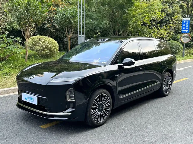 Фотография автомобиля — Nio ES8
