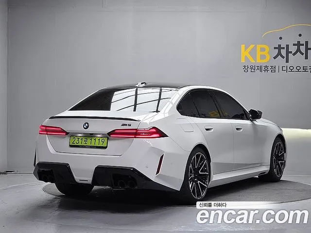 BMW M5 — Фото автомобиля 2