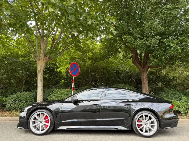 Audi RS 7 — Фото автомобиля 3